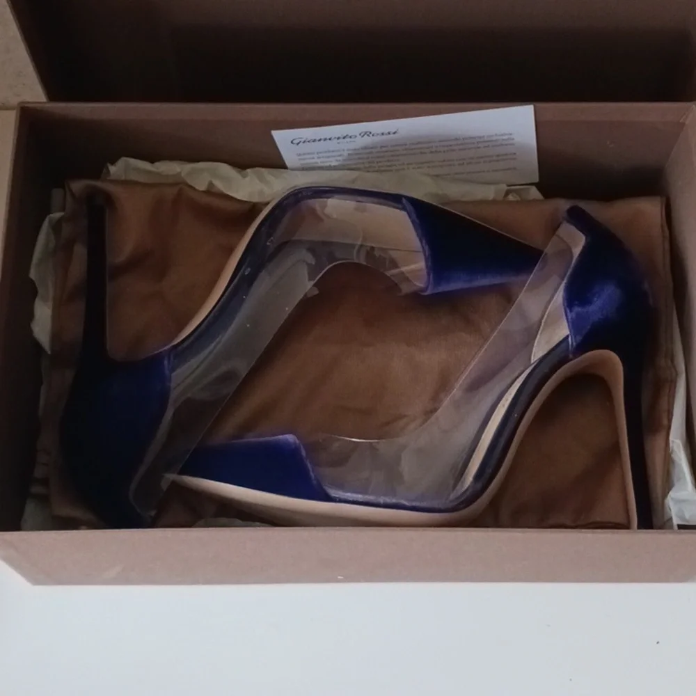 NWT Gianvito Rossi Velluto Violet Plexi Pump Size 37.5 - Picture 12 of 15